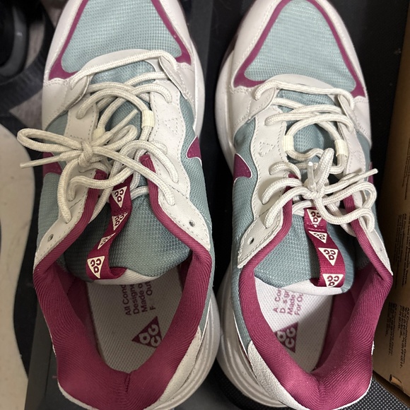 ACG lowgate - Picture 2 of 3